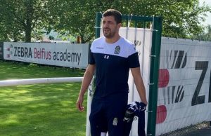 Le Debrief Sports : Belhocine trône sur la Jupiler Ligue, Ferhat et Faivre buteurs, la JSK en Coupe de la Confédération….