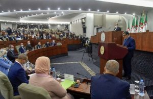 Révision de la Constitution : Le Parlement adopte à l’unanimité le projet de loi.