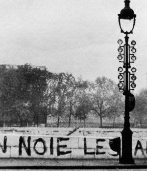 17 Octobre 1961 : Le Président de la république rend hommage aux Algériens assassinés.