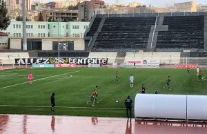 Ligue 1 : L’Entente de Sétif chute à domicile face au MC Alger (0-1).