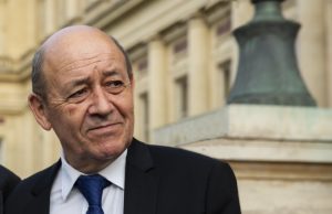 Diplomatie : Jean Yves le Drian s’arrête à Alger pour renouer le dialogue entre l’Algérie et la France. Jean Yves Le Drian en déplacement à Alger
