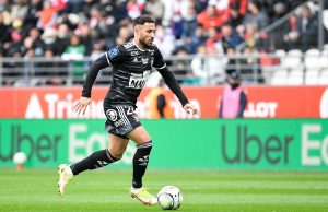 Faits Divers : le Stade de Reims et le Stade Brestois réagissent prudemment aux propos racistes à l’encontre de Youcef Belaili.