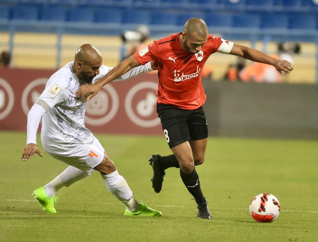 Yacine BRahimi sous le maillot d'Al Rayyan