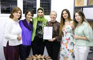 Santé : Inauguration d’une unité de production de consommable médical à Chetouane (wilaya de Tlemcen). Personnel de l'entreprise algérienne Promedal