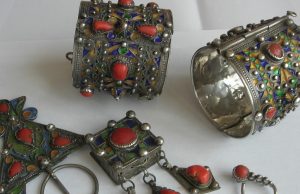 Kabylie : La 17ème édition de la fête du bijou d’Ath Yenni reportée à une date ultérieure.