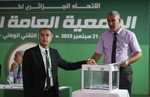 Le Debrief Sports : Walid Sadi s’empare de la FAF, Amoura lance sa saison, les féminines prennent une option, l’USM Alger accrochée au Maroc…
