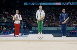 Le Debrief JO Paris 2024 : Kaylia Nemour hisse le drapeau algérien sur le toit de l’olympe, Carole Bouzidi pour une place en demi-finale, Nesrine Houili abandonne en cours de route… Kaylia Nemour en or Olympique