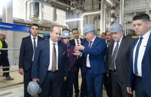 Industrie : création prochaine du premier réseau national de fabricants de pièces détachées pour automobiles. Sifi-Ghrieb-Ministre-Algeriende-Industri