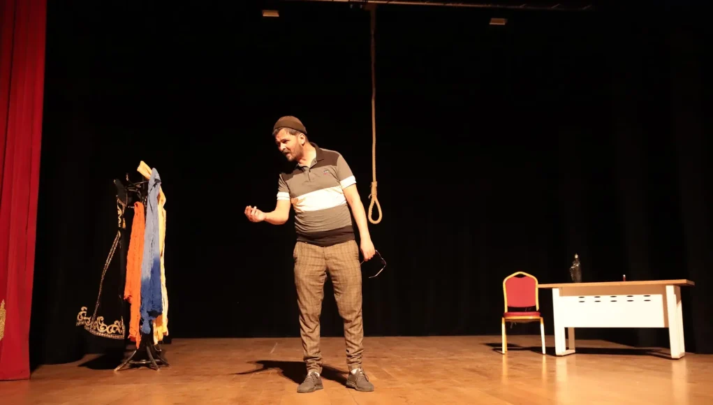 Theatre-Universitaire-Afrcain-Premiere-Edition-Algerie