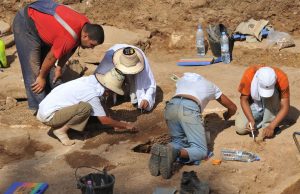 Patrimoine : Reprise des fouilles archéologiques sur le site du Port de Kizah.