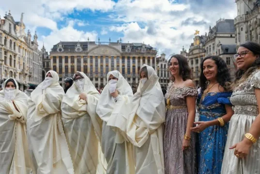 Patrimoine : L’association des femmes algériennes de Belgique célèbre le vêtement traditionnel. vetement-traditionnel-algerien-